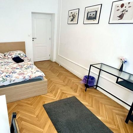 Fantastic Waw - Kp69 Room D Warsaw Exterior photo